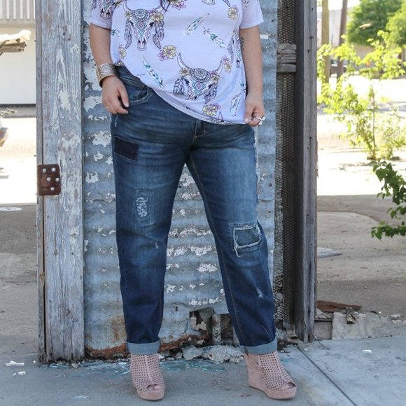 Plus size L&B Dark wash Boyfriend fit w/rips - Picture 2 of 4